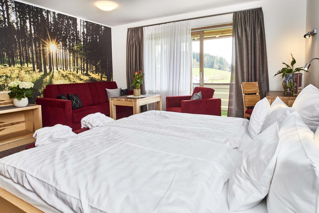 Hotel Der Baeume Drachselsried Exterior photo